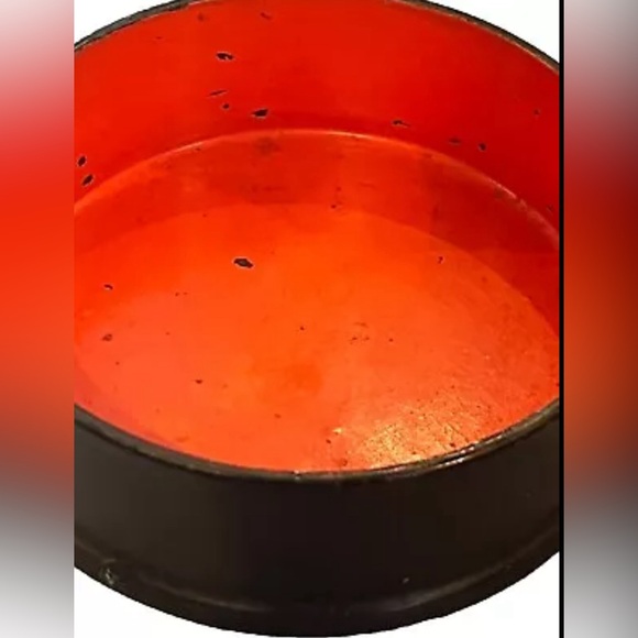 Antique Lacquered Courting Couple Scene Lidded Powder Trinket Box Red Inside - Picture 9 of 12